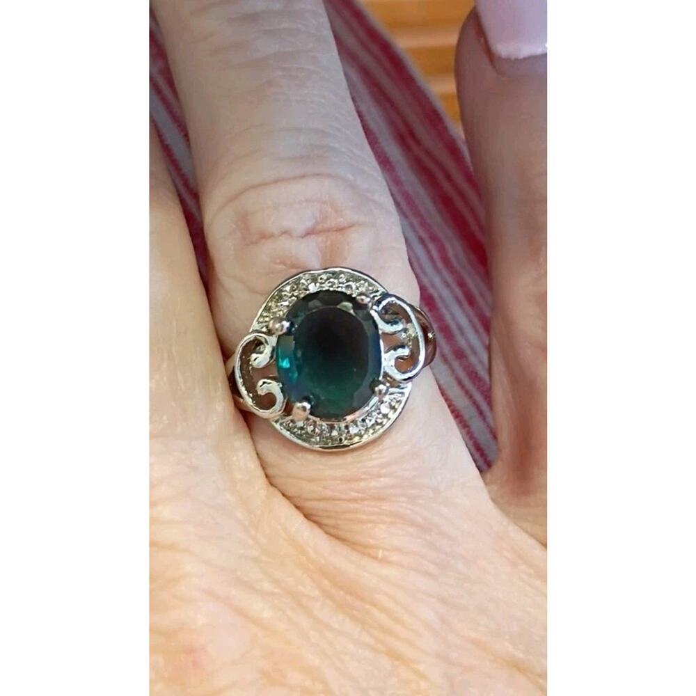 Sterling Silver 925 Ring Size 6 Blue-Green 11X9 Oval Center